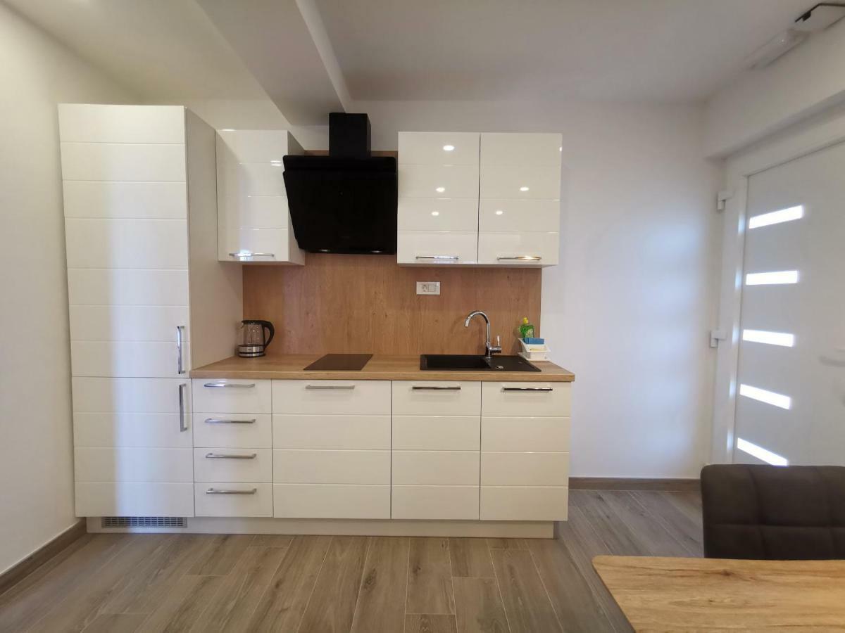 Apartments Tonkita With Jacuzzi Makarska Exterior photo